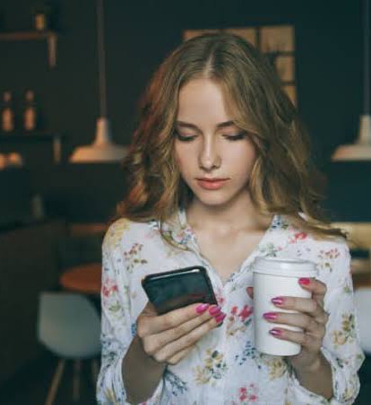 好きな人に久しぶりに連絡をして確実に返事をもらえる方法を徹底解剖 恋は女性を美しくする 愛され女子研究所