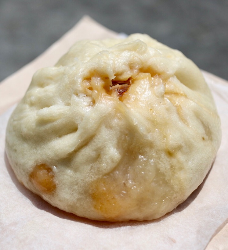 火傷注意 爆汁 本格肉まん専門店 香包オープン 四谷三丁目 東京グルメで世界一周